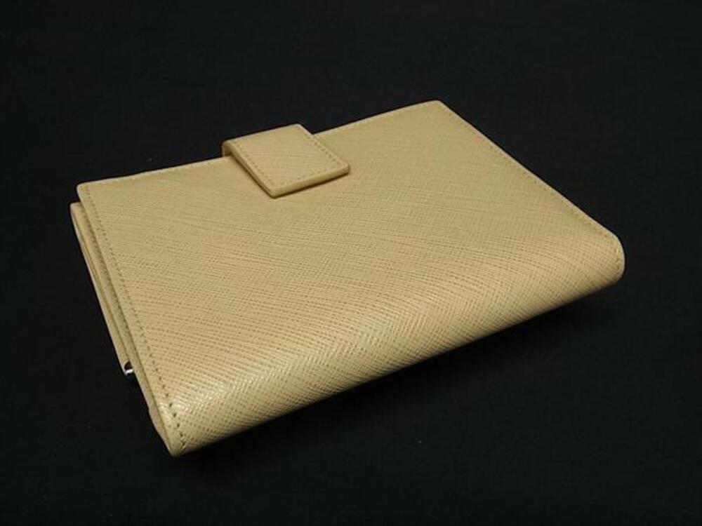 Salvatore Ferragamo fold Leather Beige Wallet Billfold Wallet Gancini Bi Tan